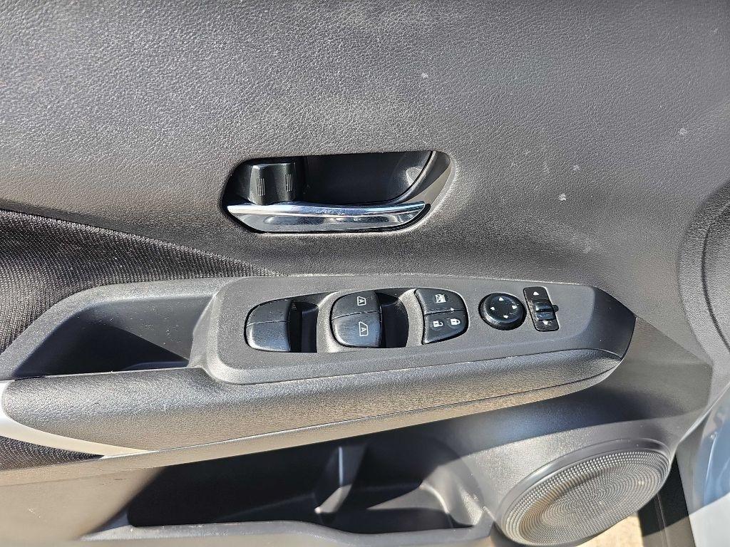 Nissan Kicks SV FWD 2024