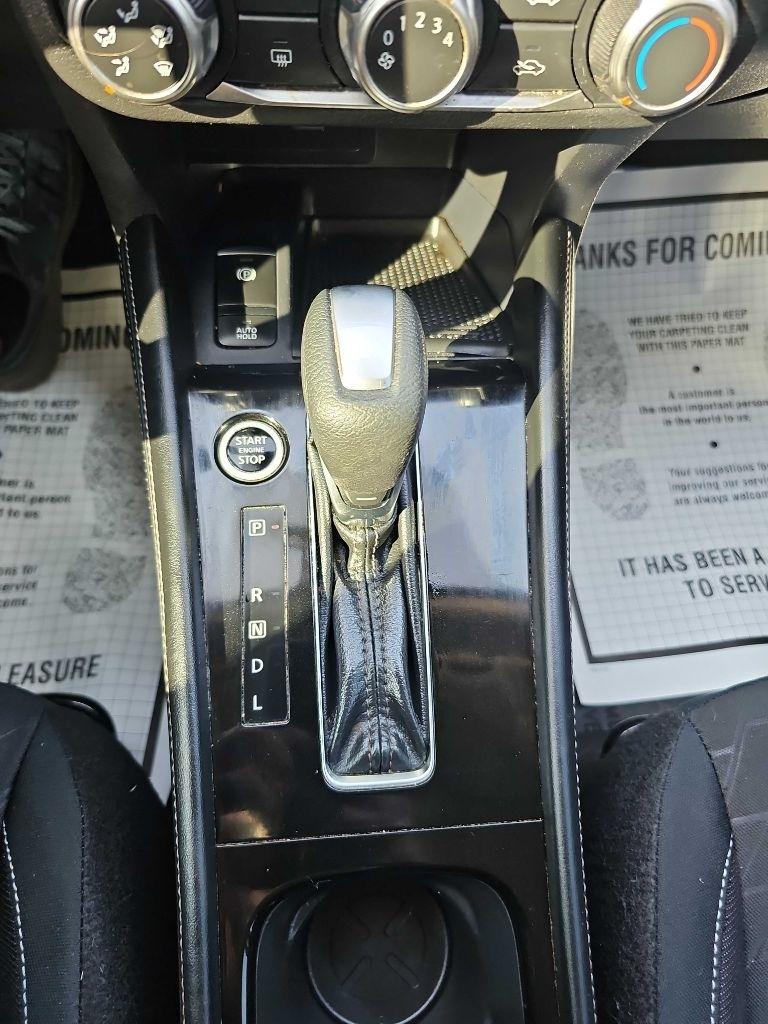 Nissan Kicks SV FWD 2024