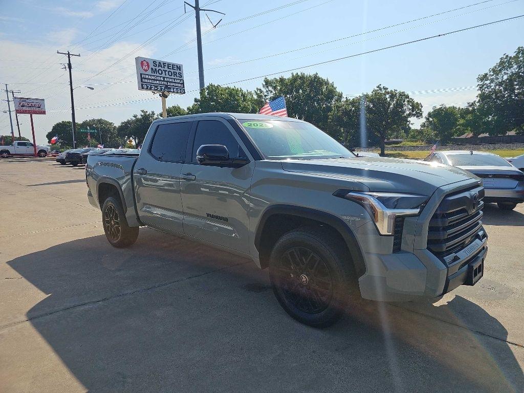 Toyota Tundra 4WD Platinum CrewMax 5.5' Bed (Natl) 2025