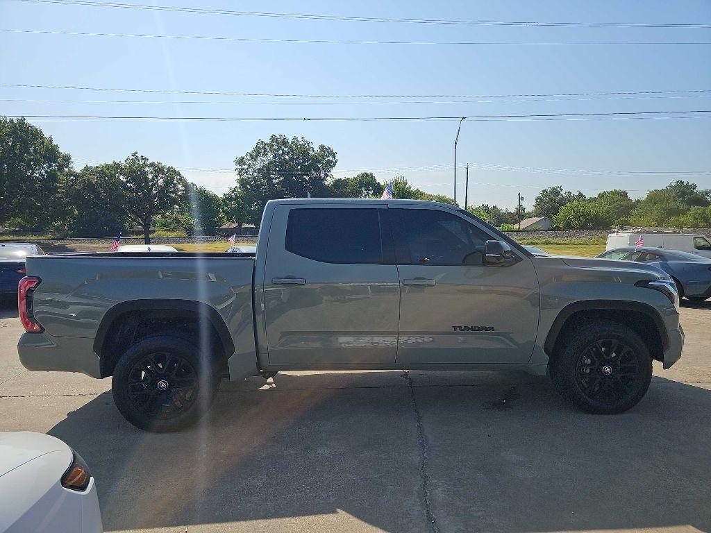 Toyota Tundra 4WD Platinum CrewMax 5.5' Bed (Natl) 2025