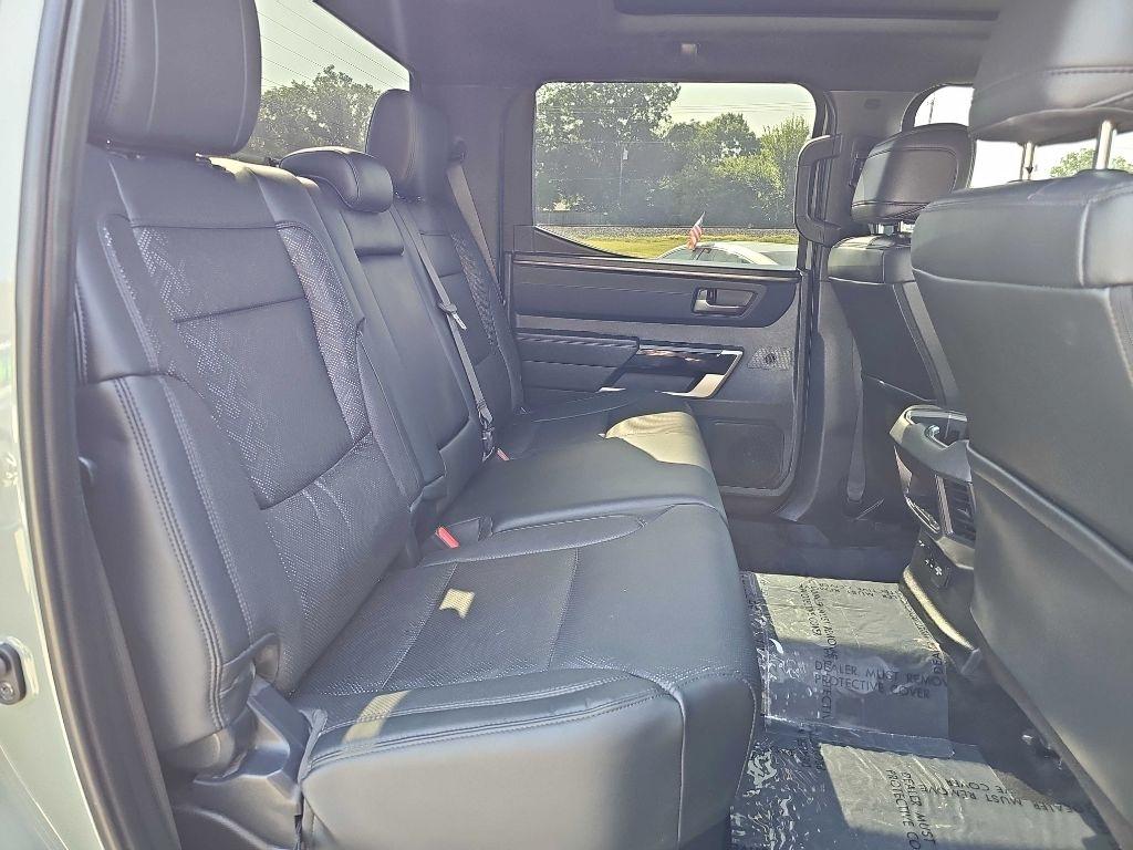 Toyota Tundra 4WD Platinum CrewMax 5.5' Bed (Natl) 2025
