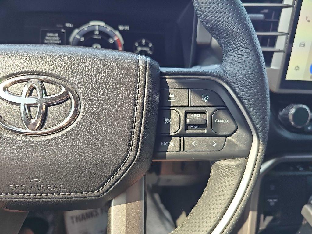Toyota Tundra 4WD Platinum CrewMax 5.5' Bed (Natl) 2025