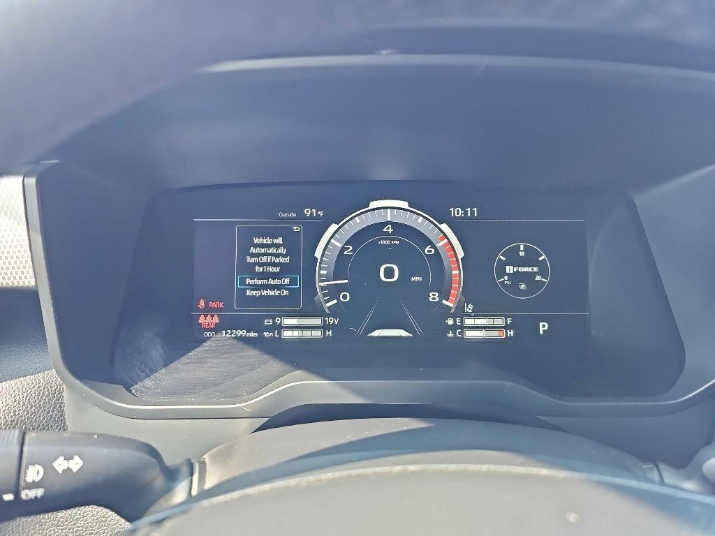 Toyota Tundra 4WD Platinum CrewMax 5.5' Bed (Natl) 2025