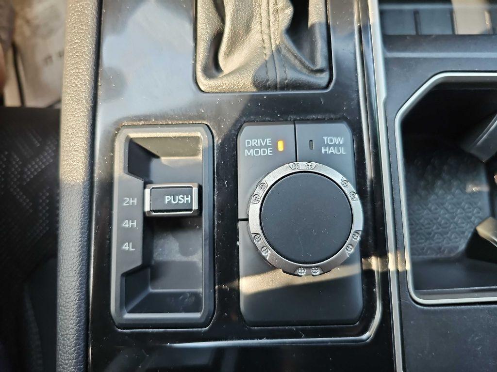 Toyota Tundra 4WD Platinum CrewMax 5.5' Bed (Natl) 2025