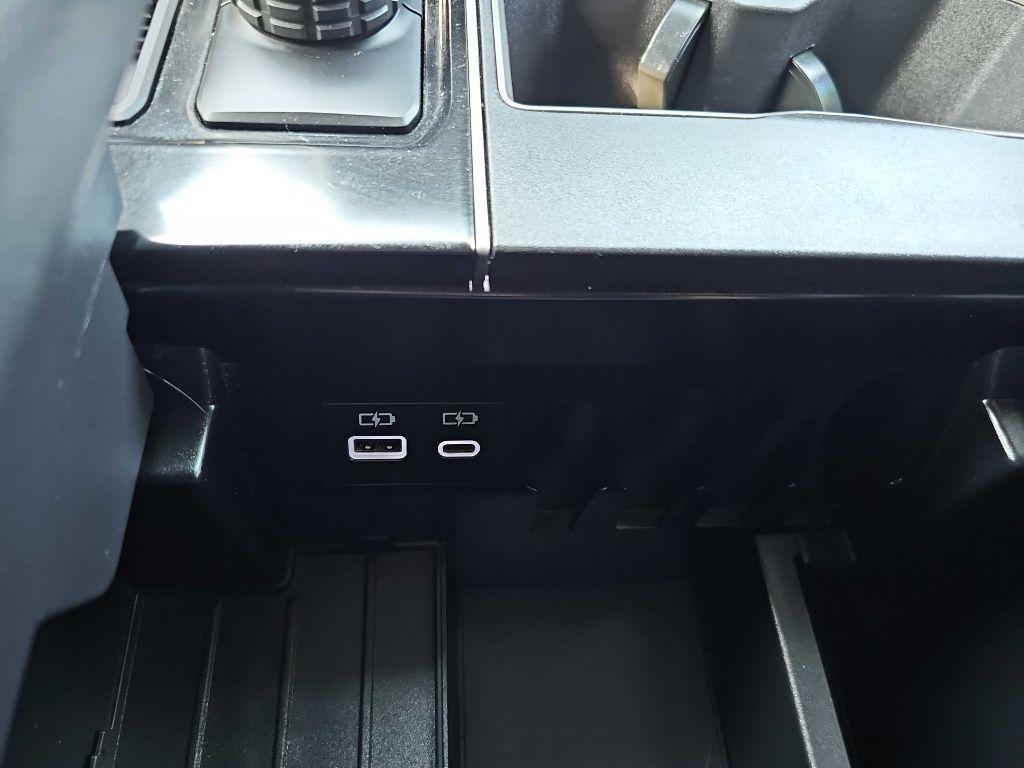 Toyota Tundra 4WD Platinum CrewMax 5.5' Bed (Natl) 2025