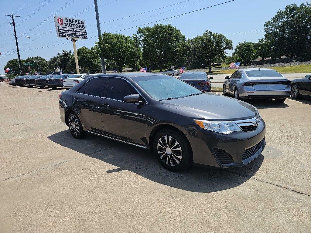 Toyota Camry 4dr Sdn I4 Auto XLE (Natl) 2013