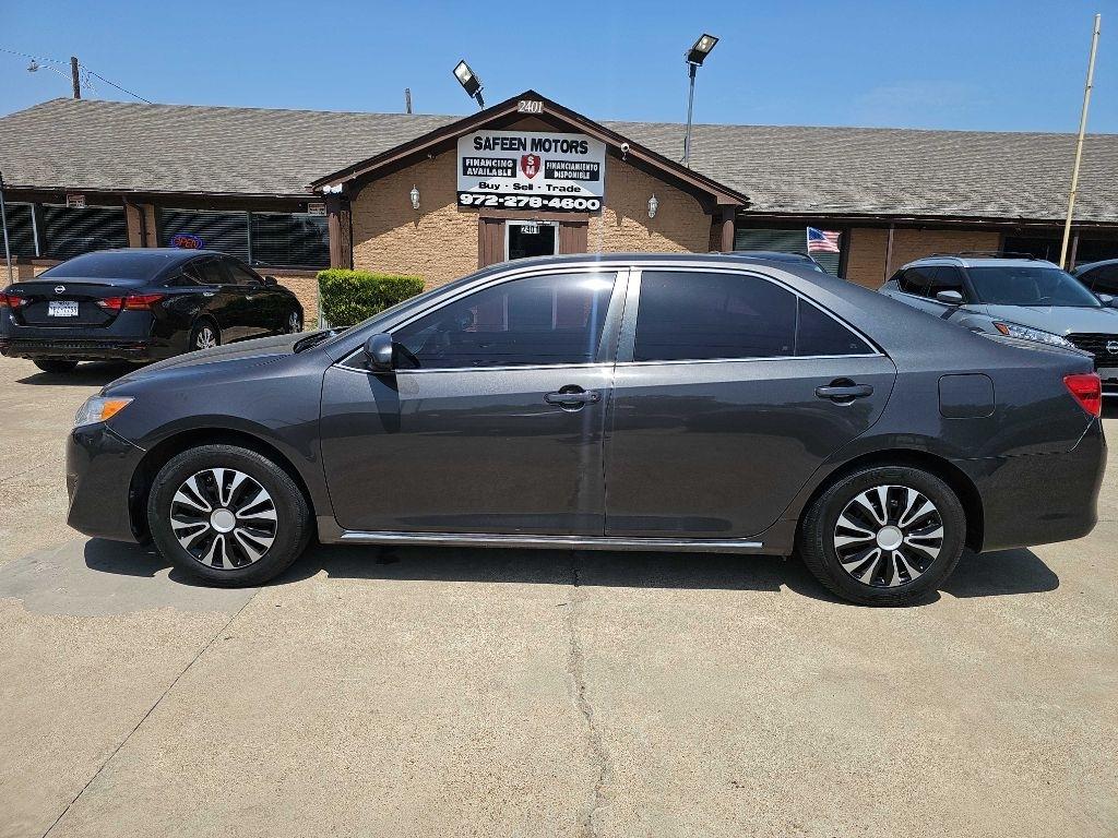Toyota Camry 4dr Sdn I4 Auto XLE (Natl) 2013