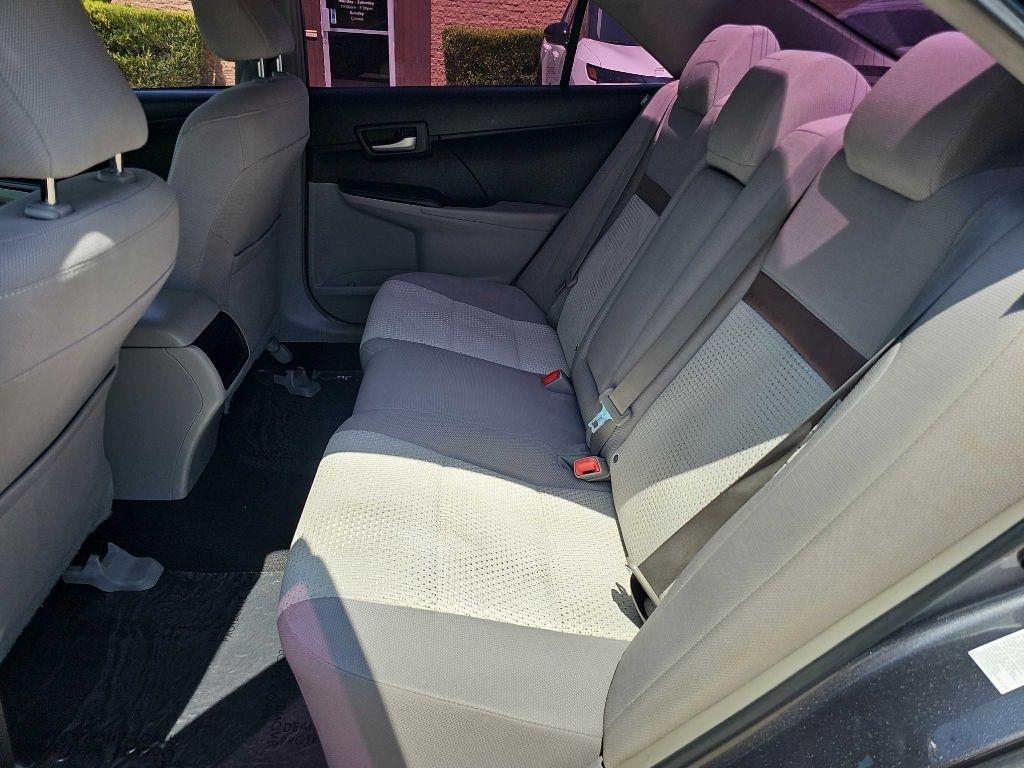 Toyota Camry 4dr Sdn I4 Auto XLE (Natl) 2013