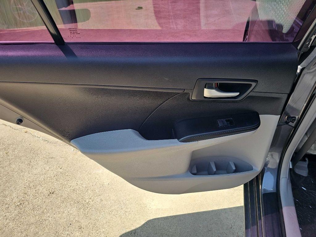 Toyota Camry 4dr Sdn I4 Auto XLE (Natl) 2013