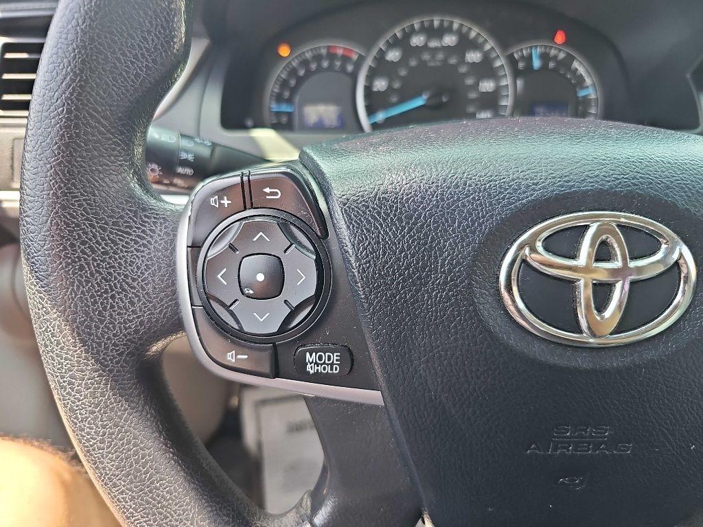 Toyota Camry 4dr Sdn I4 Auto XLE (Natl) 2013