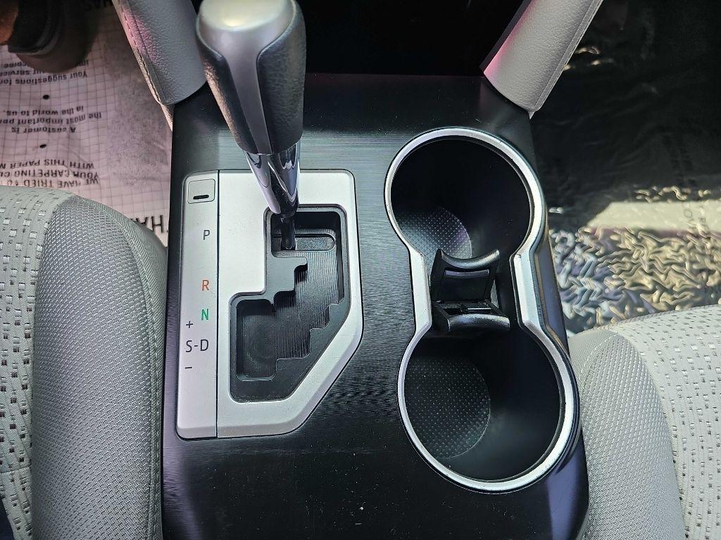Toyota Camry 4dr Sdn I4 Auto XLE (Natl) 2013