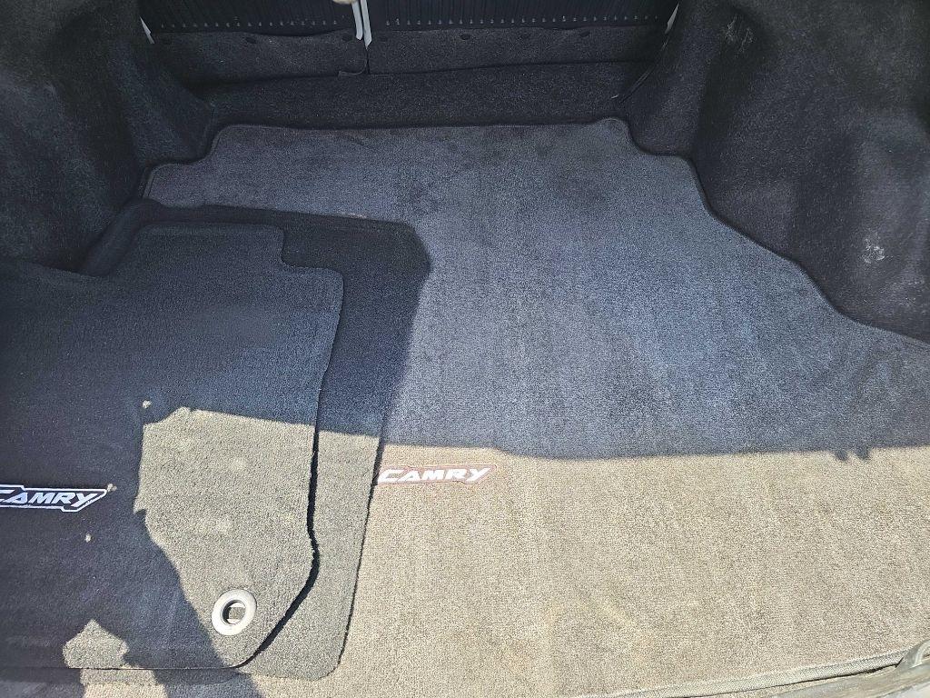 Toyota Camry 4dr Sdn I4 Auto XLE (Natl) 2013