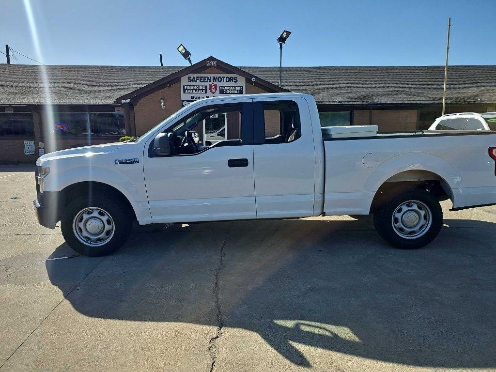 Ford F-150 2WD SuperCab 145" Lariat 2015