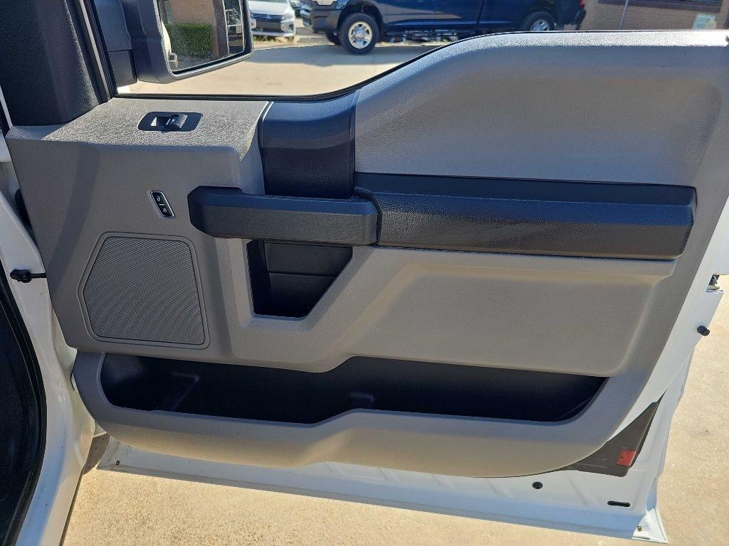 Ford F-150 2WD SuperCab 145" Lariat 2015