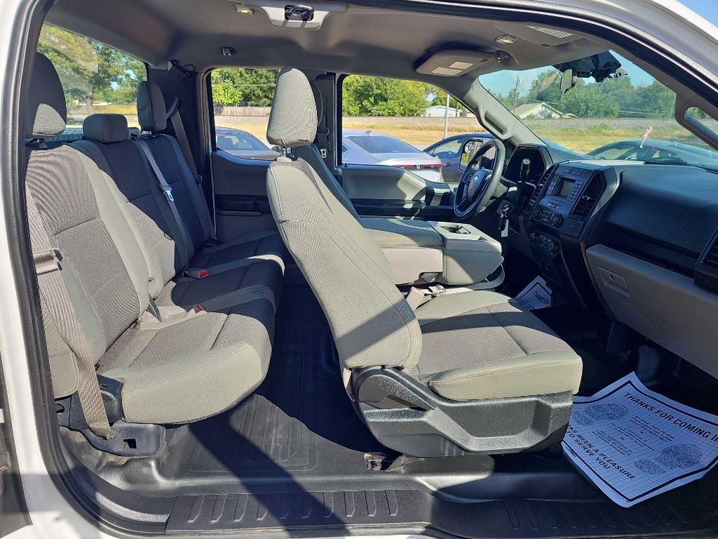 Ford F-150 2WD SuperCab 145" Lariat 2015