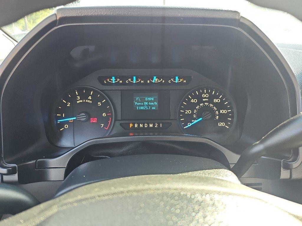 Ford F-150 2WD SuperCab 145" Lariat 2015