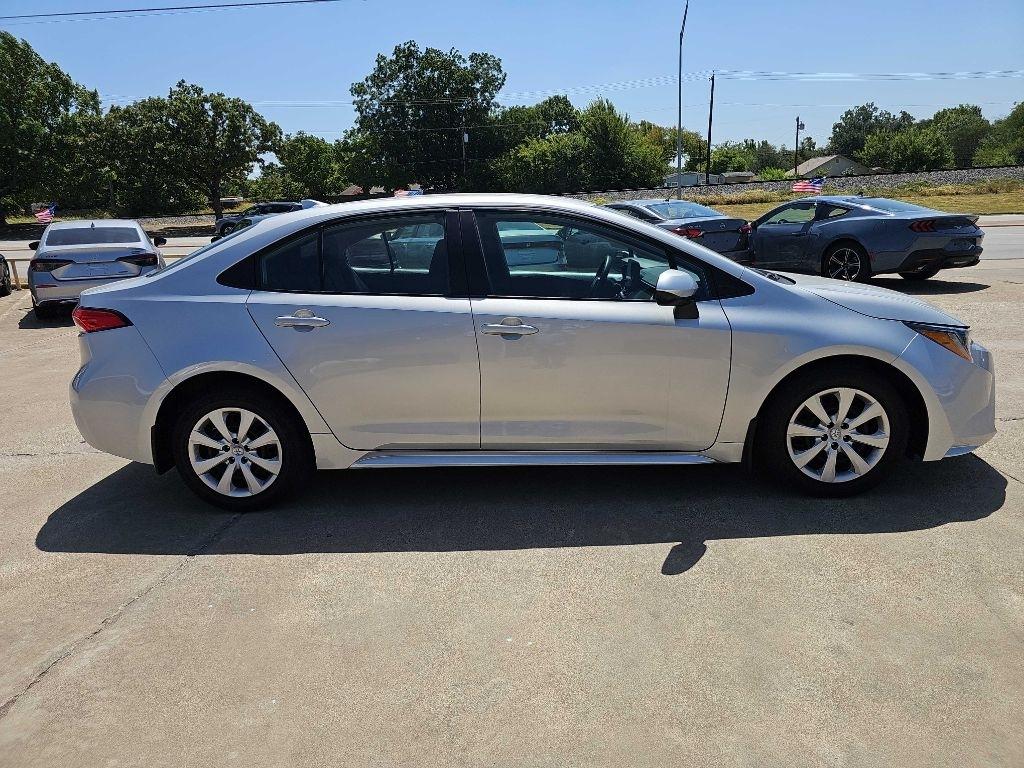 Toyota Corolla LE CVT (Natl) 2025
