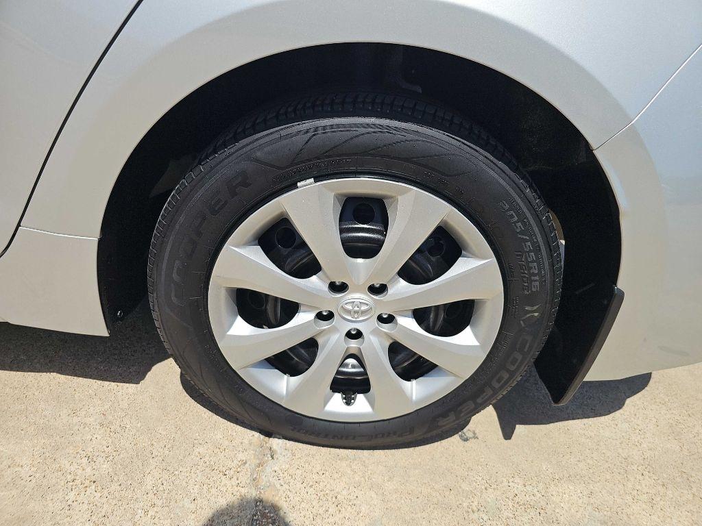 Toyota Corolla LE CVT (Natl) 2025