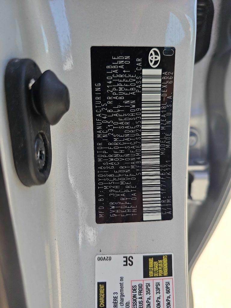 Toyota Corolla LE CVT (Natl) 2025