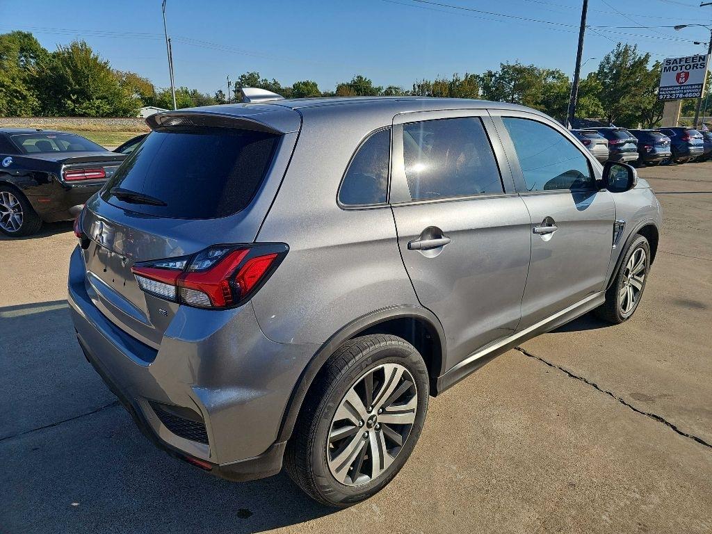 Mitsubishi Outlander Sport photo 3