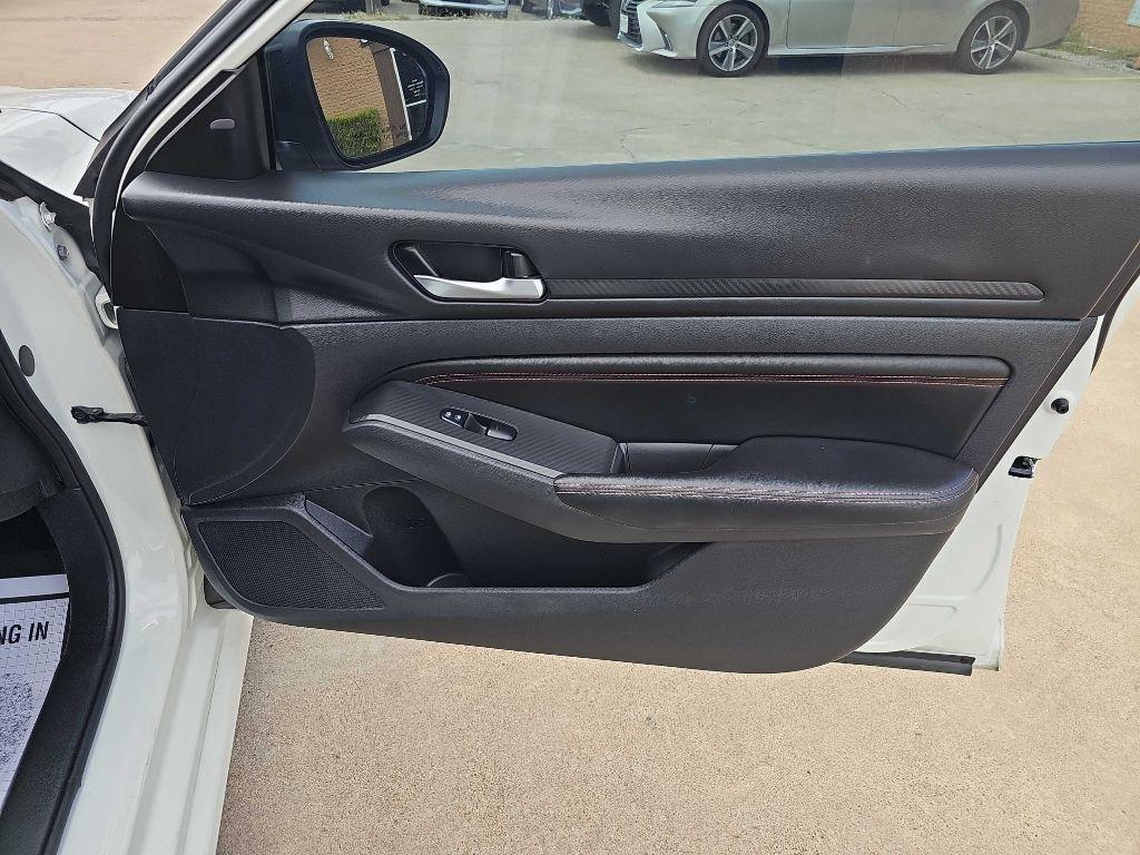 Nissan Altima 2.0 SR Sedan 2022