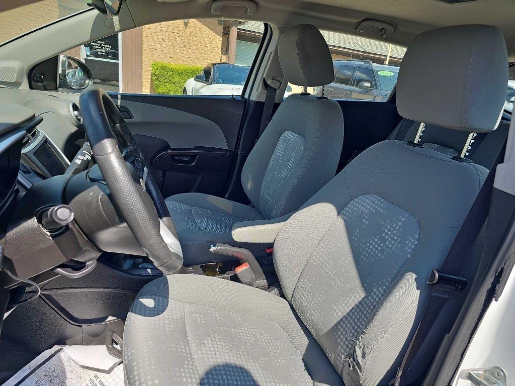Chevrolet Sonic 5dr HB LT w/1FL 2020