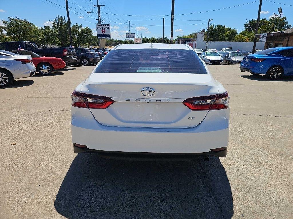 Toyota Camry LE Auto (Natl) 2021