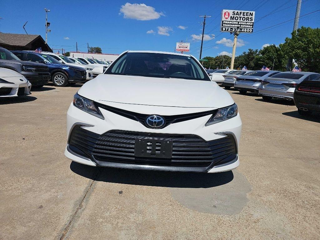 Toyota Camry LE Auto (Natl) 2021