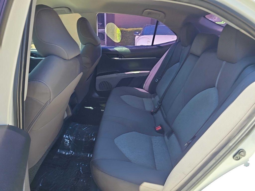 Toyota Camry LE Auto (Natl) 2021