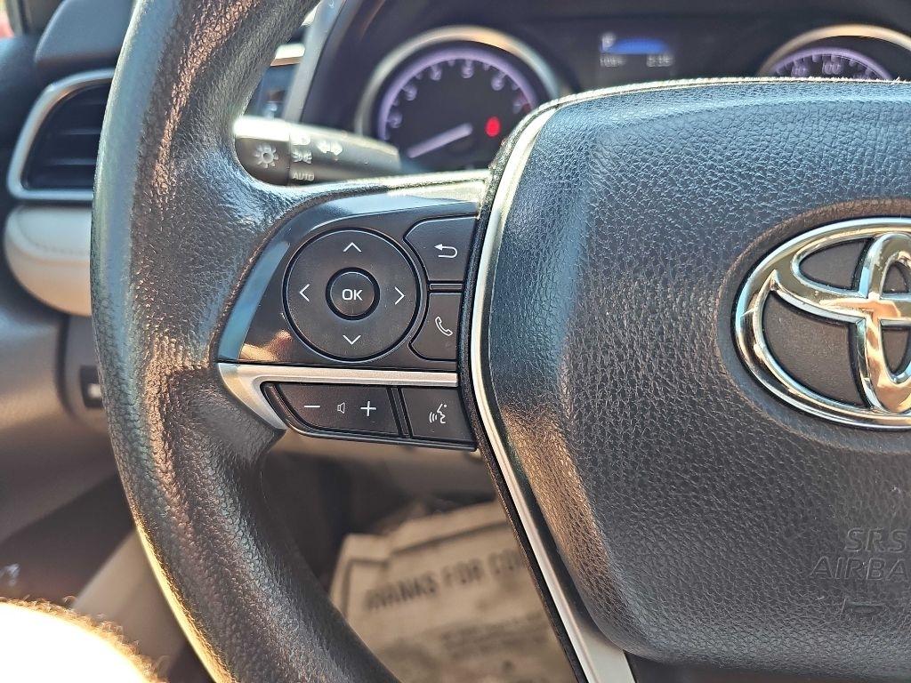 Toyota Camry LE Auto (Natl) 2021
