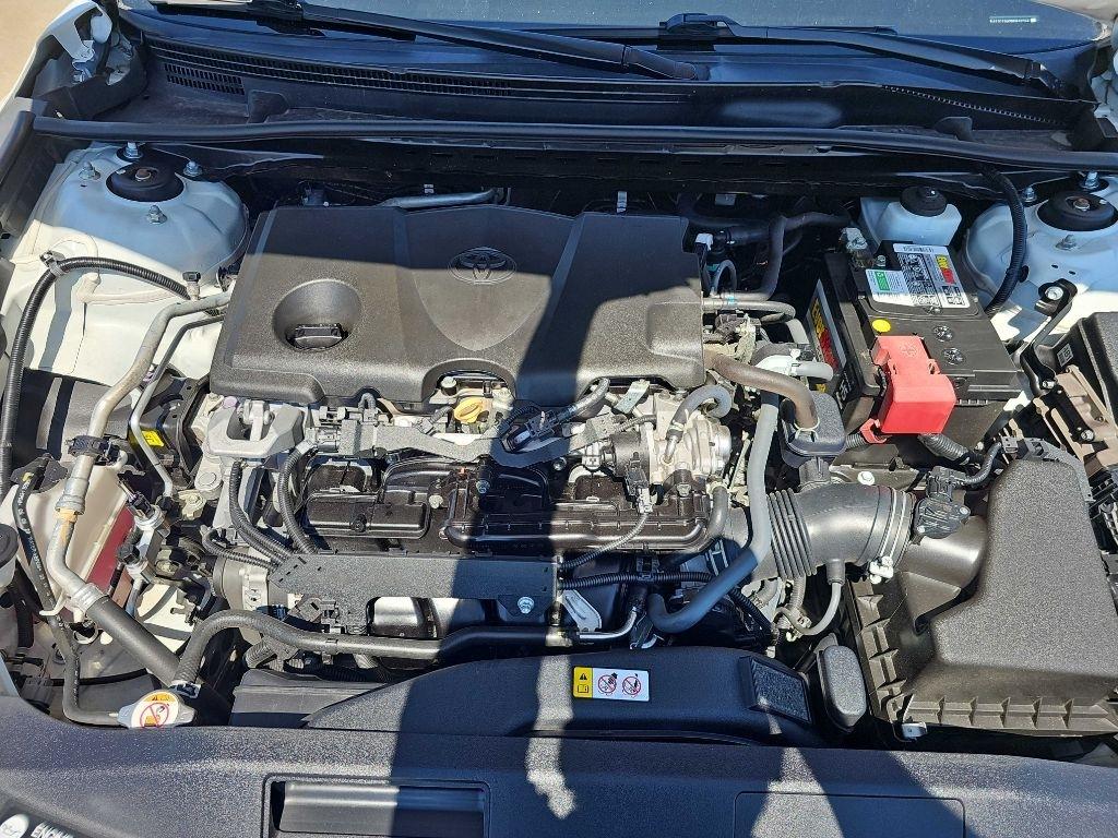 Toyota Camry LE Auto (Natl) 2021