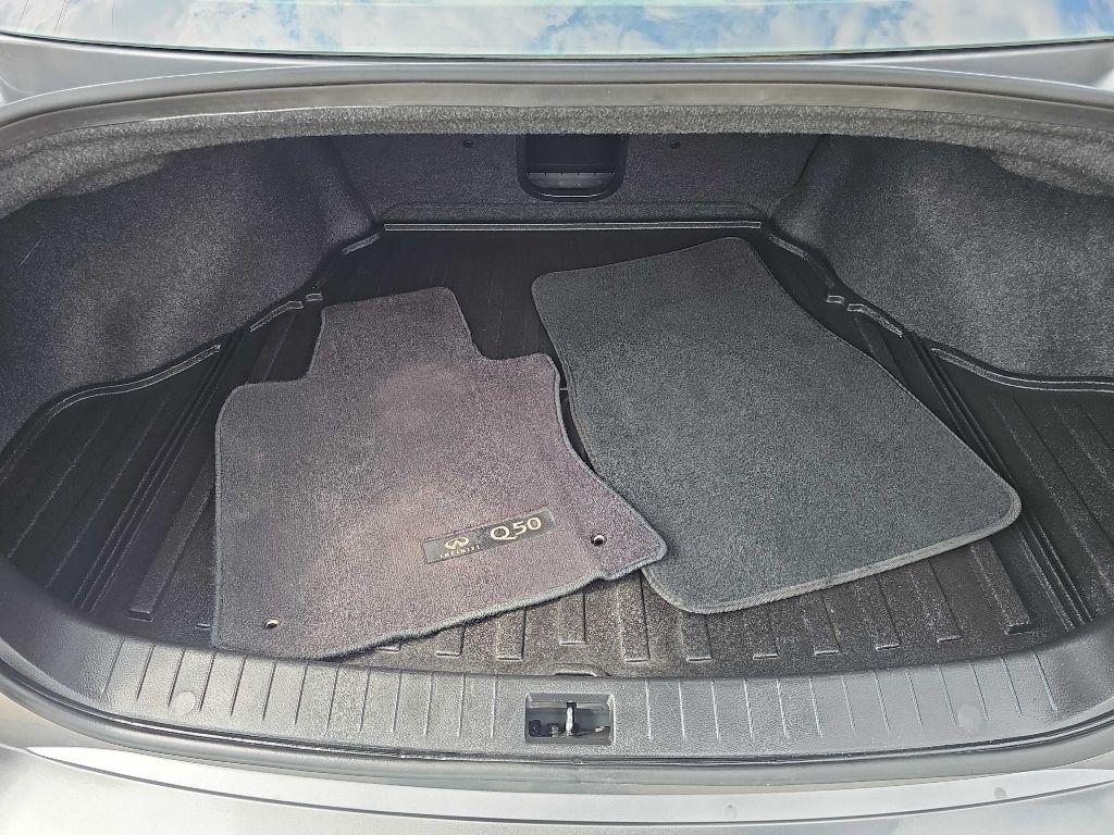 Infiniti Q50 4dr Sdn Premium RWD 2014