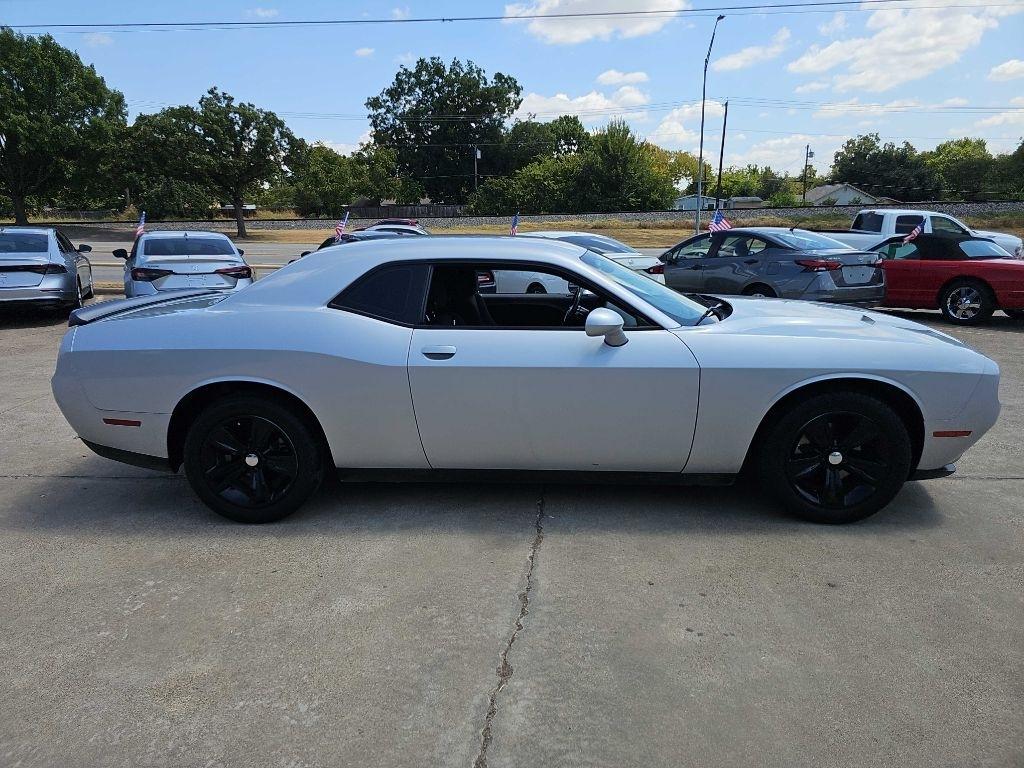 Dodge Challenger SXT RWD 2023
