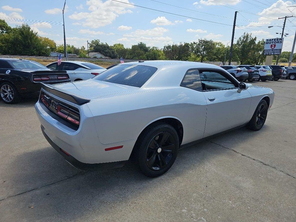 Dodge Challenger SXT RWD 2023