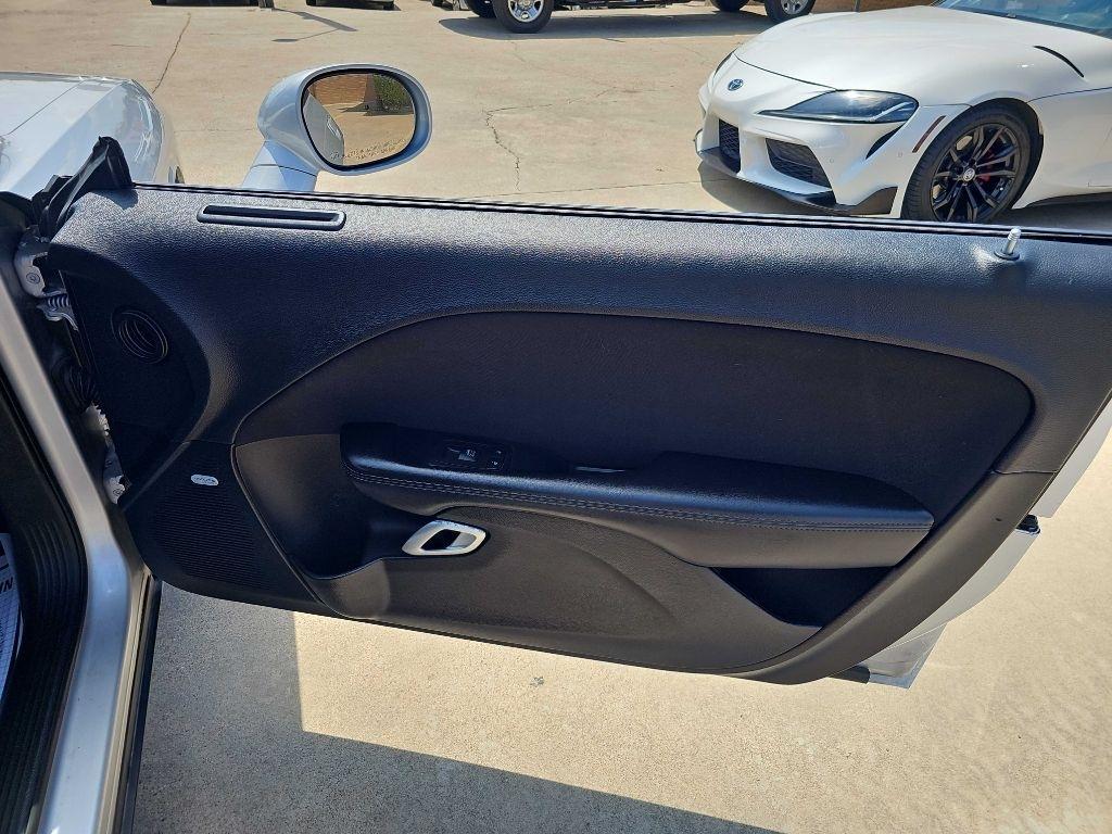 Dodge Challenger SXT RWD 2023