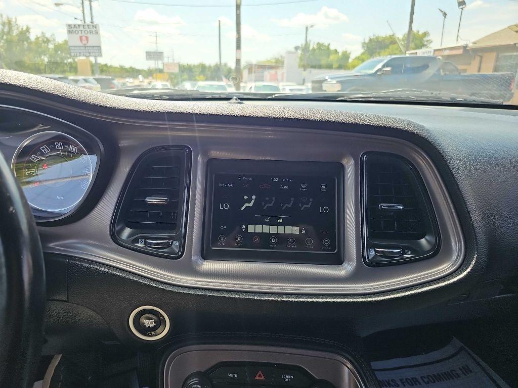 Dodge Challenger SXT RWD 2023