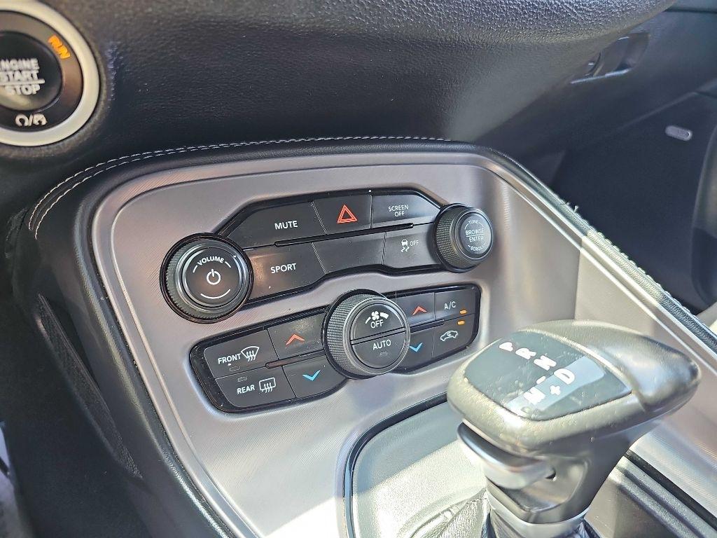 Dodge Challenger SXT RWD 2023