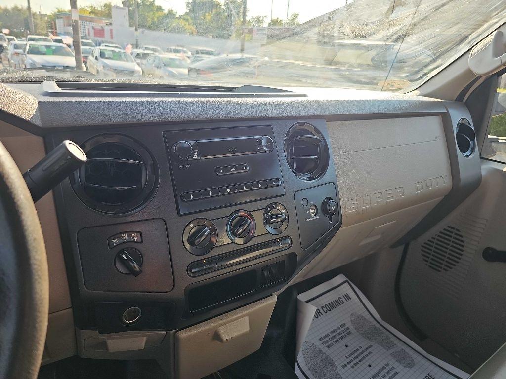 Ford Super Duty F-250 SRW 4WD Reg Cab 137" XLT 2008