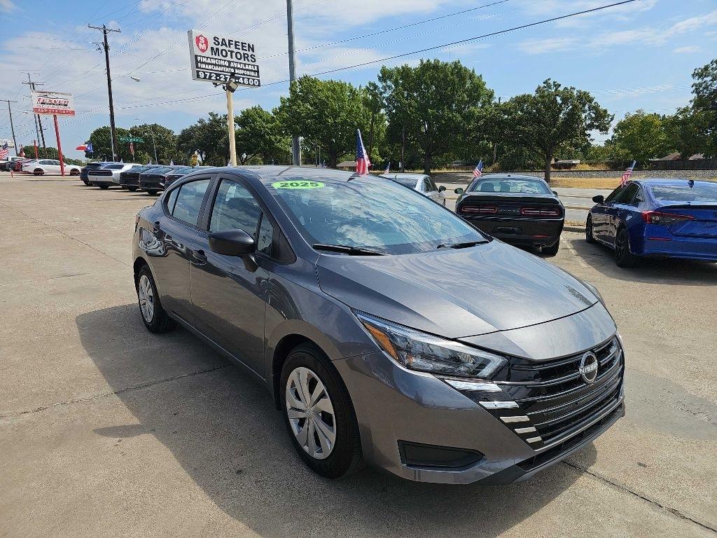 Nissan Versa S CVT 2025