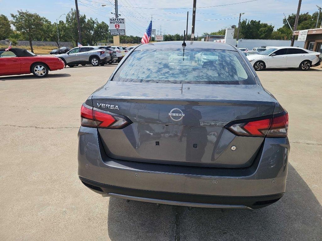 Nissan Versa S CVT 2025