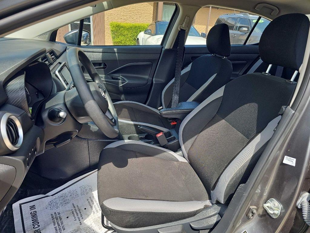 Nissan Versa S CVT 2025
