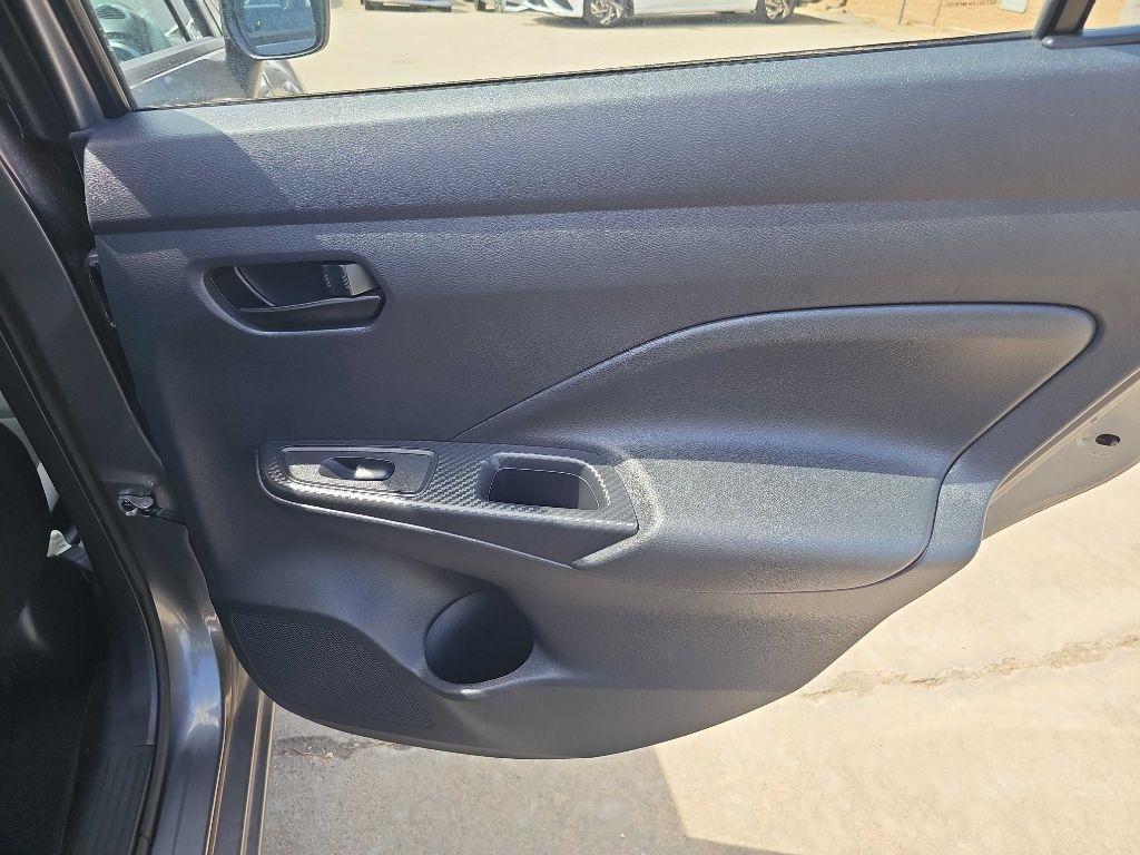 Nissan Versa S CVT 2025