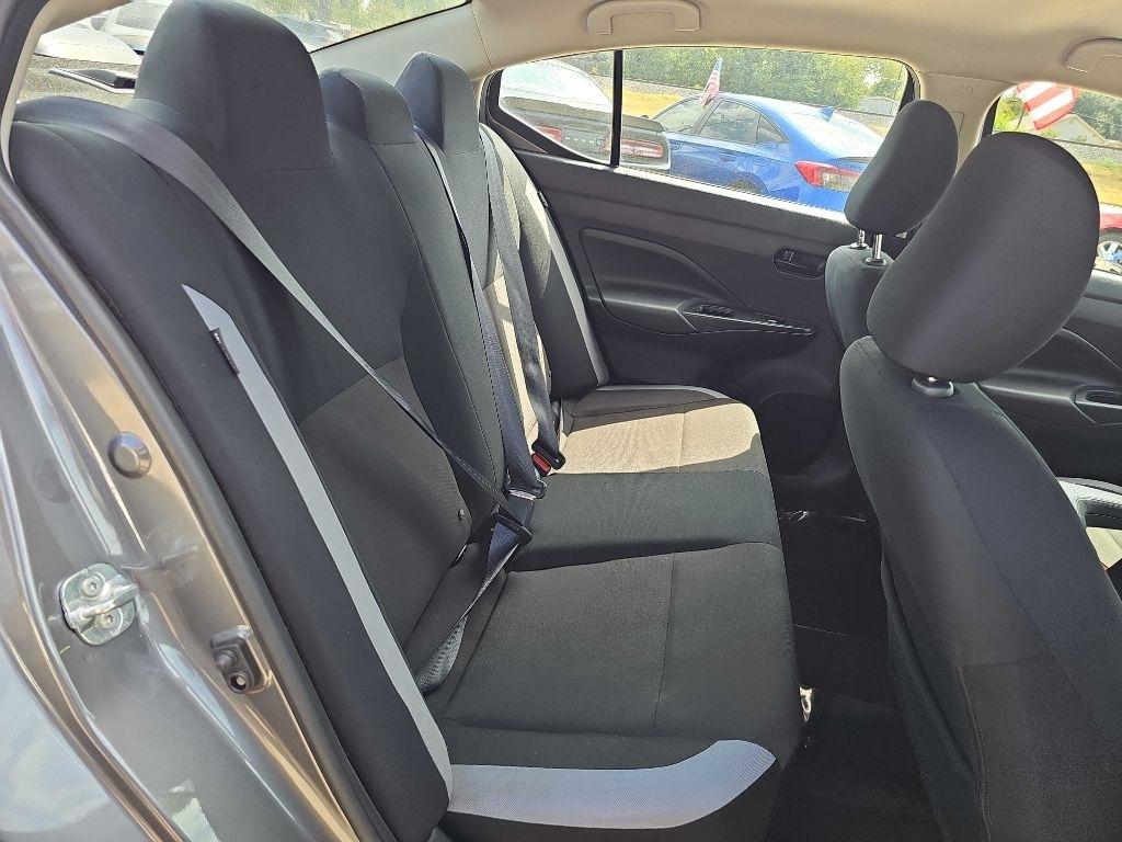 Nissan Versa S CVT 2025