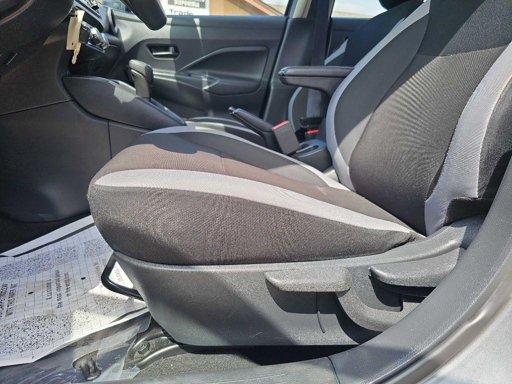 Nissan Versa S CVT 2025