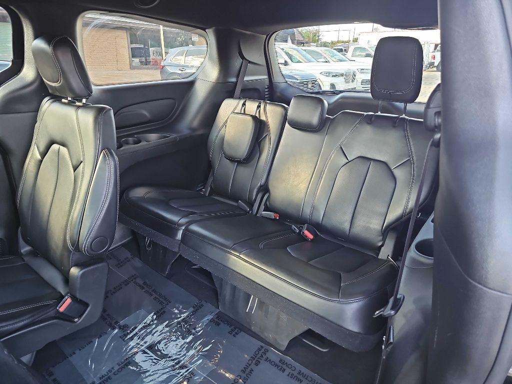 Chrysler Pacifica Select FWD 2025