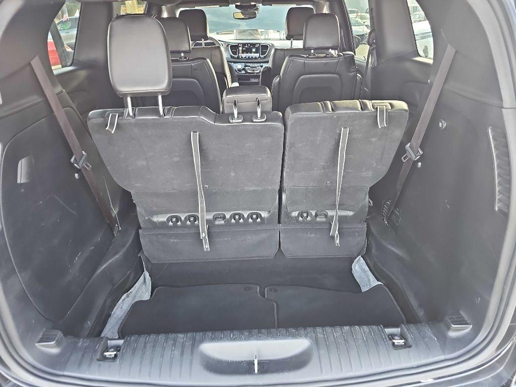 Chrysler Pacifica Select FWD 2025