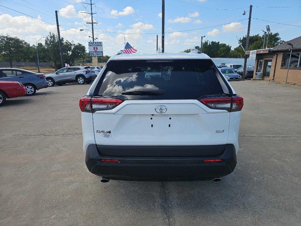 Toyota RAV4 XLE FWD (Natl) 2025