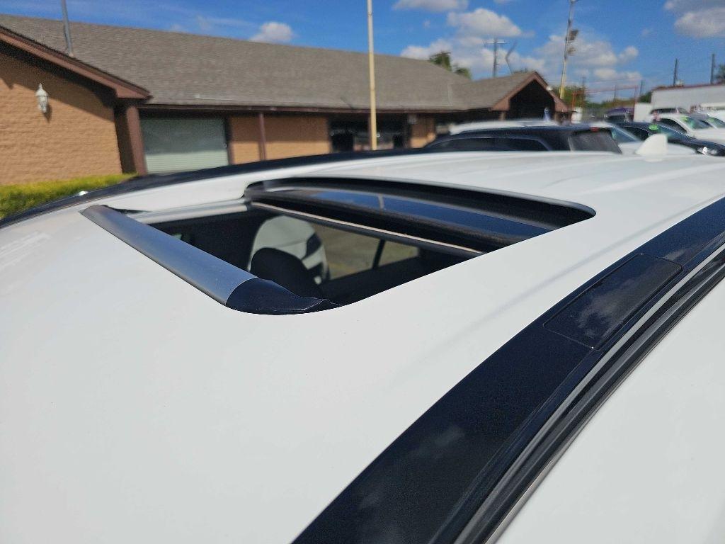 Toyota RAV4 XLE FWD (Natl) 2025