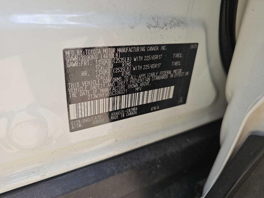 Toyota RAV4 XLE FWD (Natl) 2025