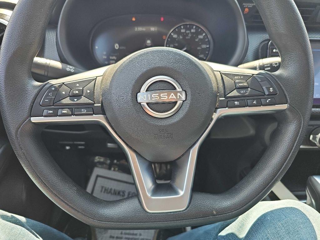 Nissan Kicks SV FWD 2023